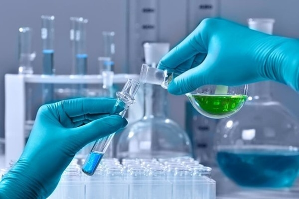 Đeo bảo hộ chuyên dụng khi điều chế và bảo quản MgSO4 7H2O