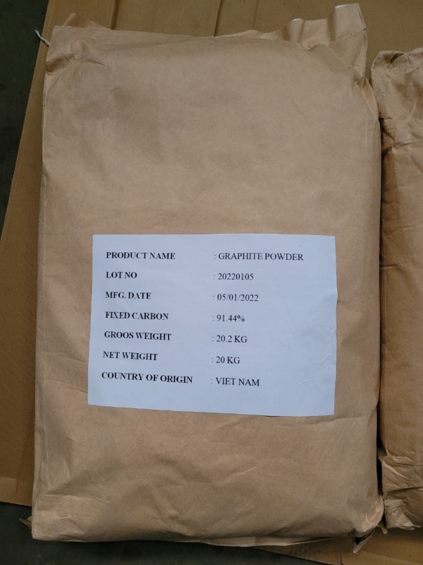 Nên chọn bột than chì được đựng trong túi chuyên dụng có dán nhãn rõ ràng