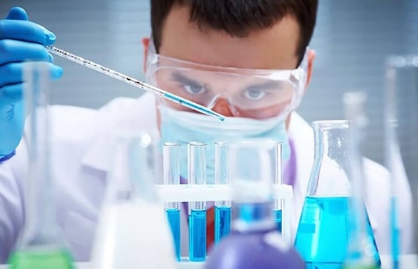 Pha loãng NaOH trước khi sử dụng