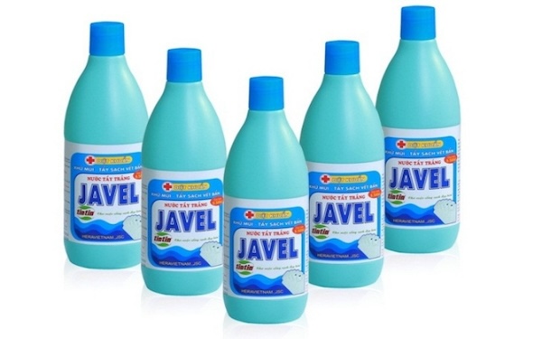 Nước Javen giúp tẩy sạch vết bẩn và diệt khuẩn hiệu quả