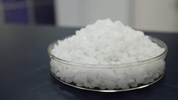NaOH được dùng để làm giòn thức ăn