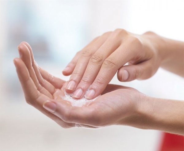 Rửa tay bằng cồn đúng quy trình để ngăn ngừa vi khuẩn